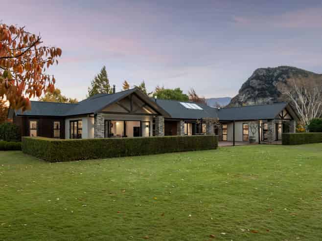 6 Sandys Lane, Wanaka