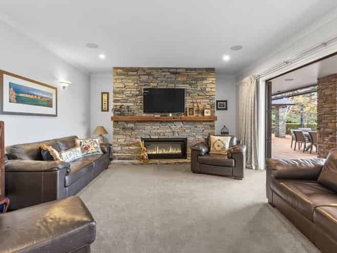 6 Sandys Lane, Wanaka