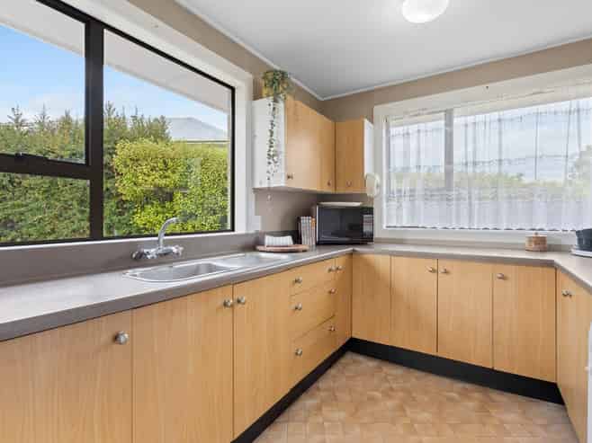 28 Dame Street, Waikouaiti