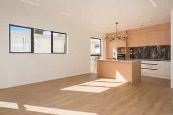 B/79 Archers Road, Hillcrest