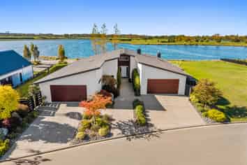 4 Waterton Point, Huntingdon