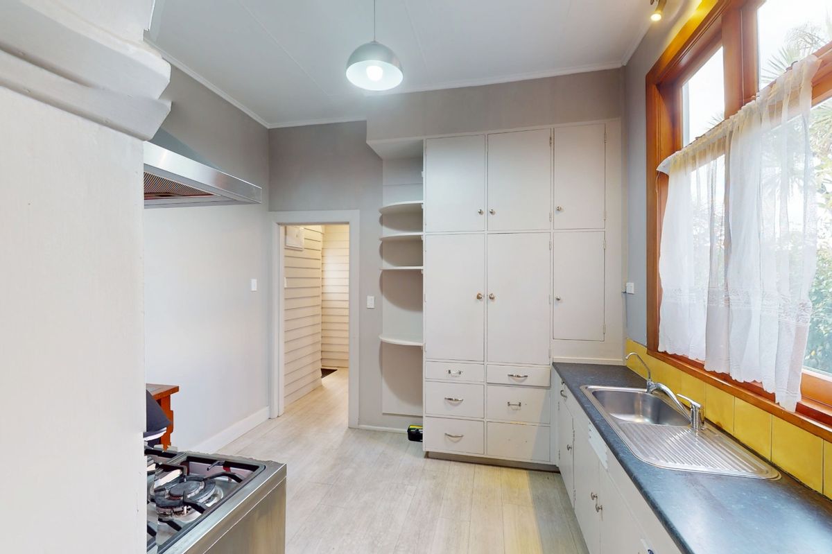 West End - 4 bedrooms - Widok 4