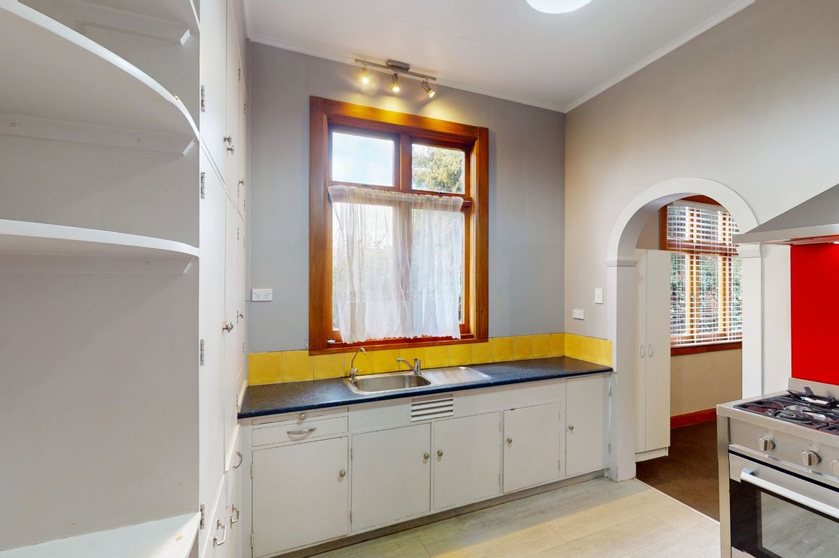 West End - 4 bedrooms - Widok 2