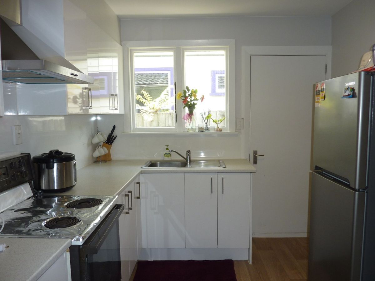 Sunny Two Bedroom Unit - Ansicht 2