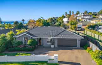 19 Esther Place, Red Beach