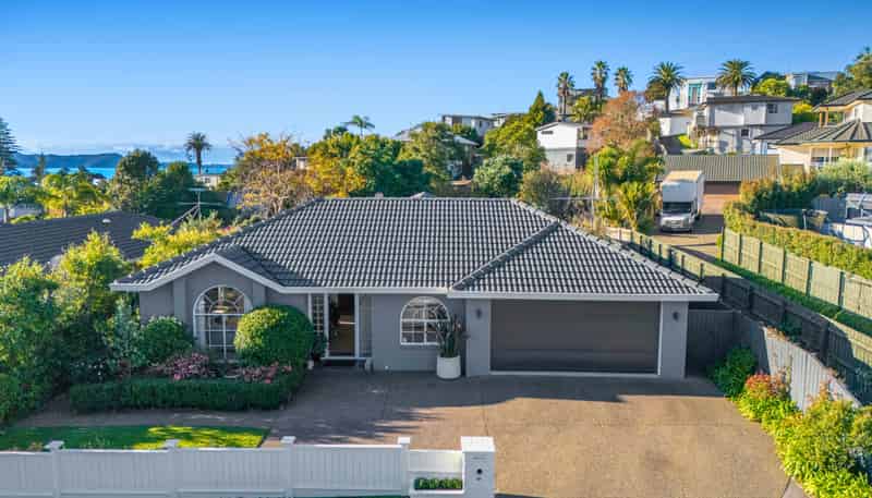 19 Esther Place, Red Beach