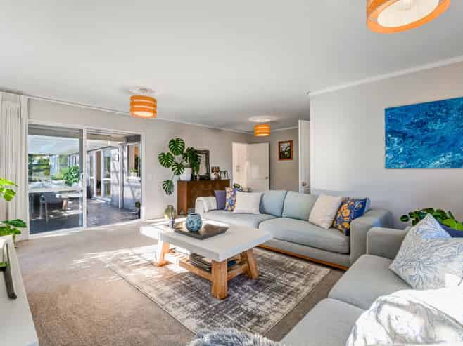 19 Esther Place, Red Beach