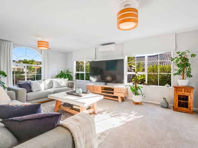 19 Esther Place, Red Beach