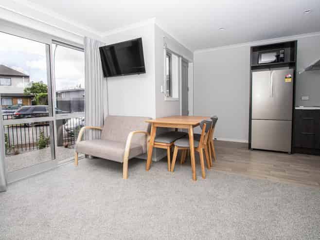 D/1/20 Jones Crescent, Melville