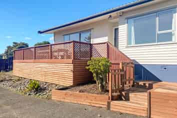 69 Harrington Road, Henderson