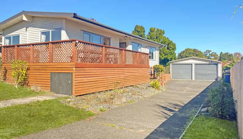 69 Harrington Road, Henderson