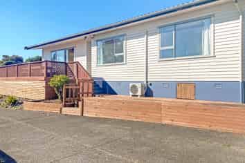 69 Harrington Road, Henderson