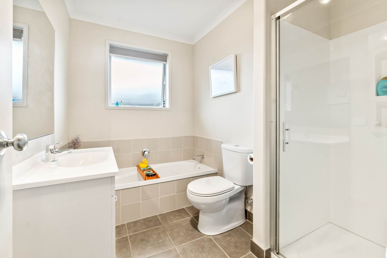 Easy-Care Living Just Moments From Town - Więcej