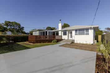 26A Cowling Road, Hurdon