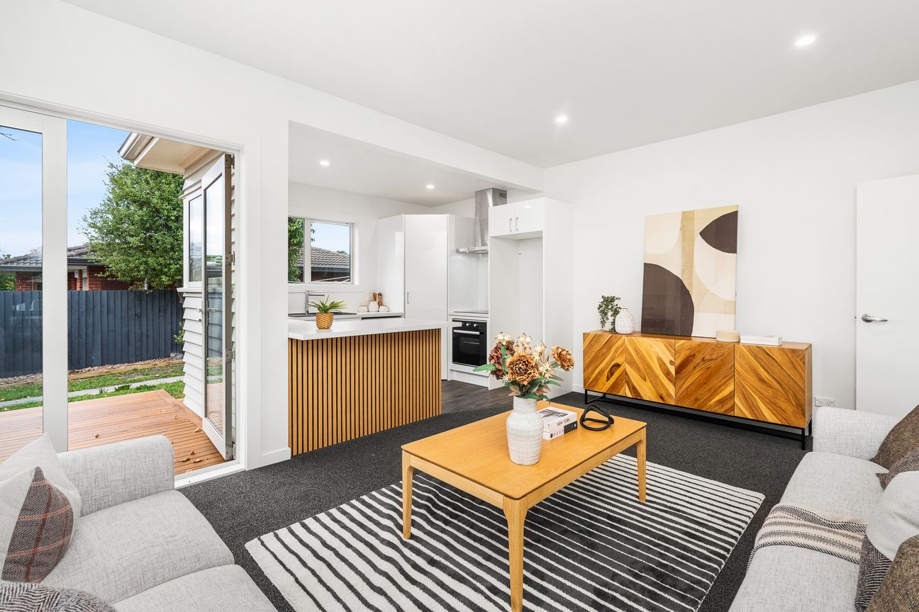 Don't Blink - You'll Miss This Renovated Beauty! - Widok 6