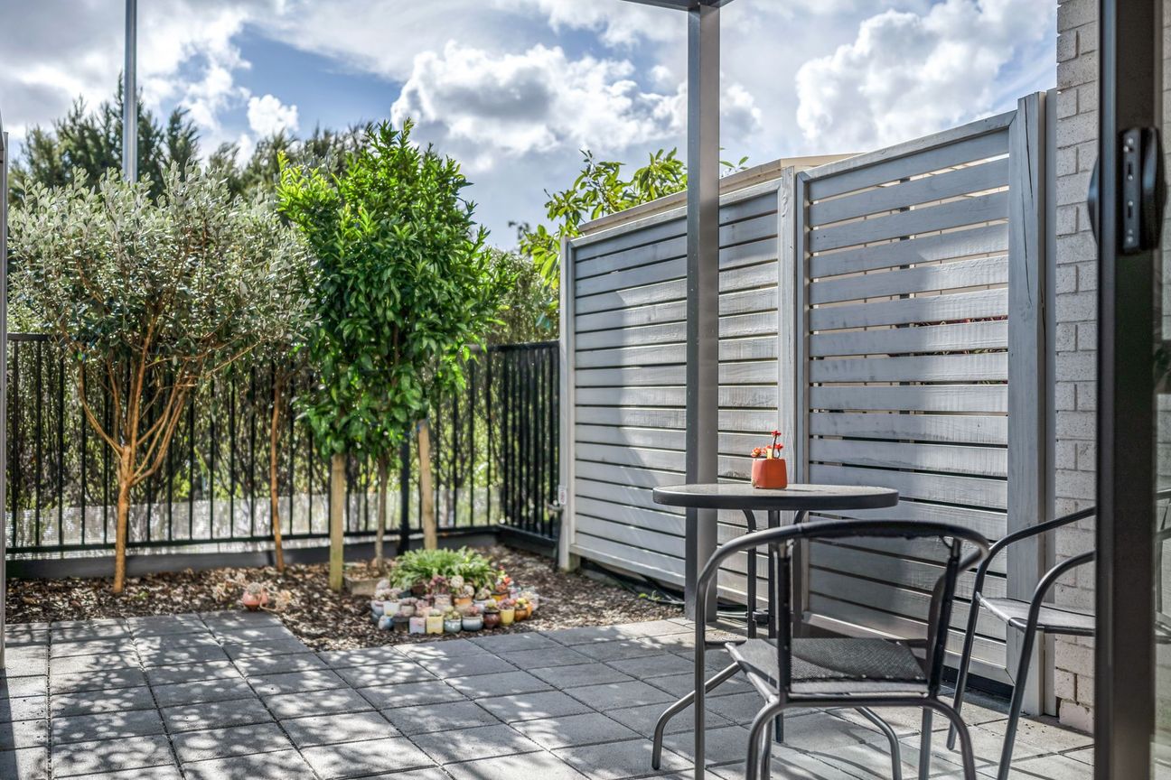 Fletcher-Built Freehold with Reserve Outlook - Vaade 3