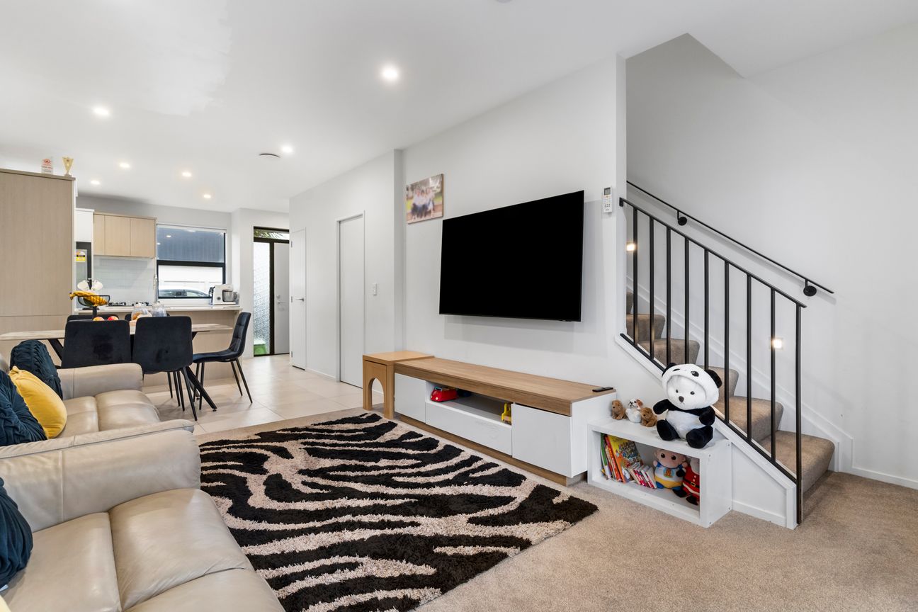 Fletcher-Built Freehold with Reserve Outlook - Vaade 4
