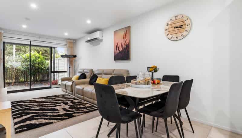 16 Rorida Lane, Flat Bush