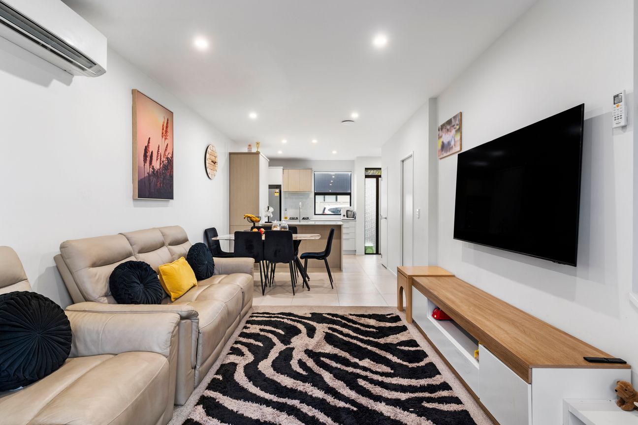Fletcher-Built Freehold with Reserve Outlook - Veel