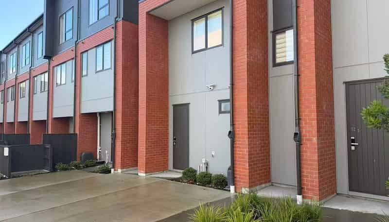 11 Waipuhinui Way, Wiri