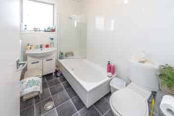50 Hendersons Line, Marton