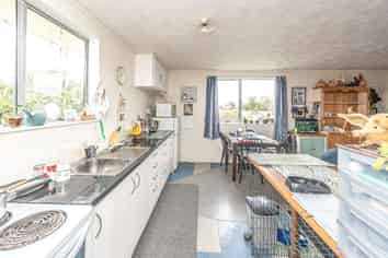 50 Hendersons Line, Marton