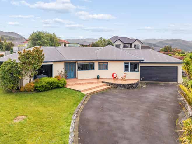 34 Birkinshaw Grove, Riverstone Terraces
