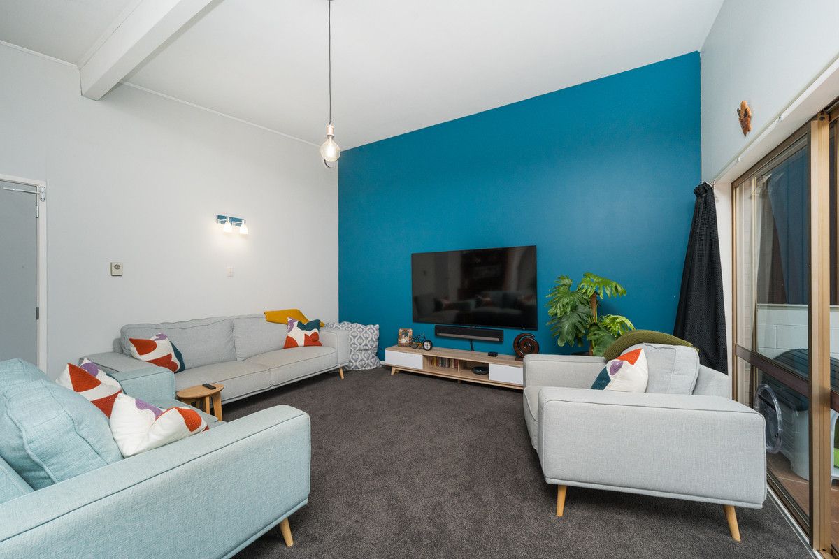 Huge Family Home + Great Garaging - Widok 5