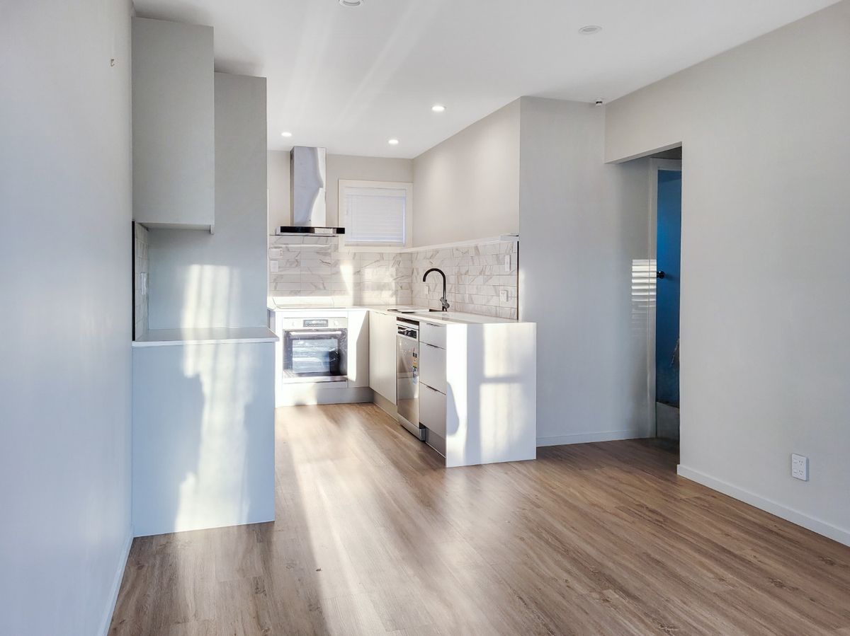 Refurbished two bedroom Onehunga mall unit. - Widok 2