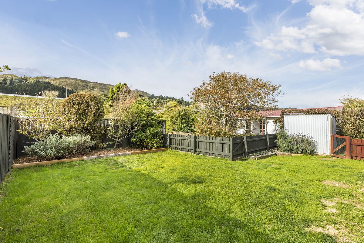 Sunny, Secure & So Convenient in Tawa - Więcej