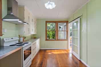 39 Victory Avenue, Karori