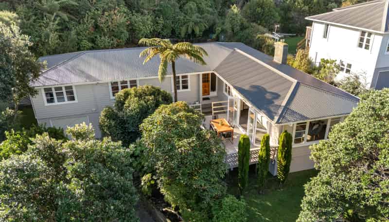 10 Tui Terrace, Tawa