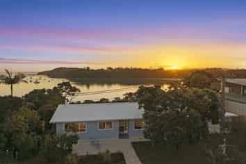 40 Shelly Beach Road, Surfdale