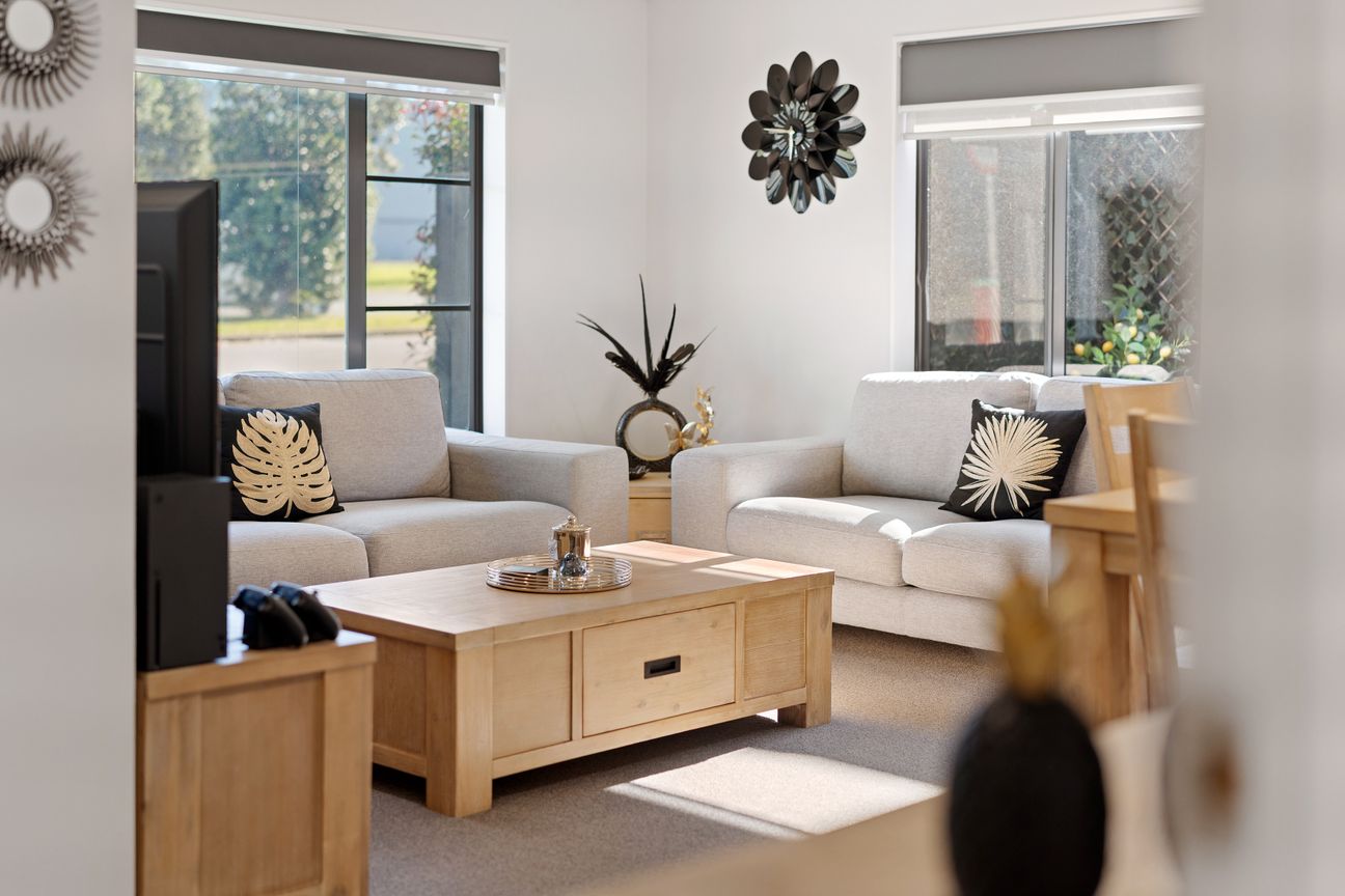 Owners Downsizing! Get In Quick !! - Vista 4