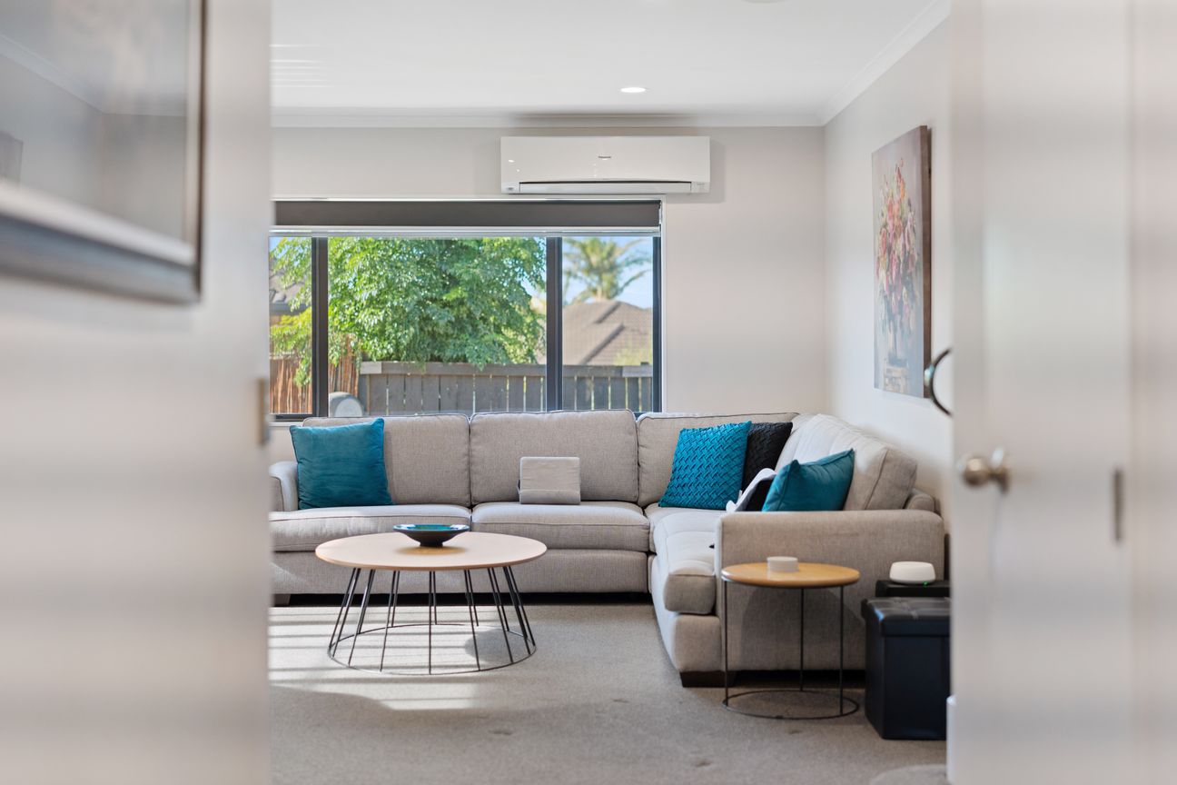 Owners Downsizing! Get In Quick !! - Altro