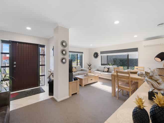 10 Moravale Lane, Flat Bush