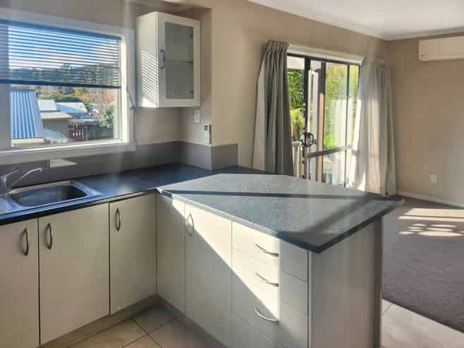 16 Crystal Grove, Birchville