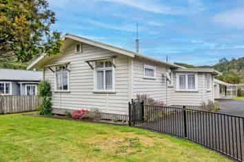 174 Western Hills Drive, Kensington