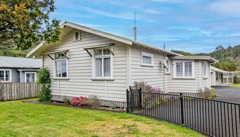 174 Western Hills Drive, Kensington