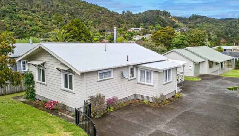 174 Western Hills Drive, Kensington