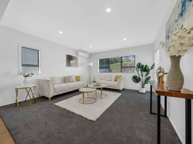 8 View Road, Mangere