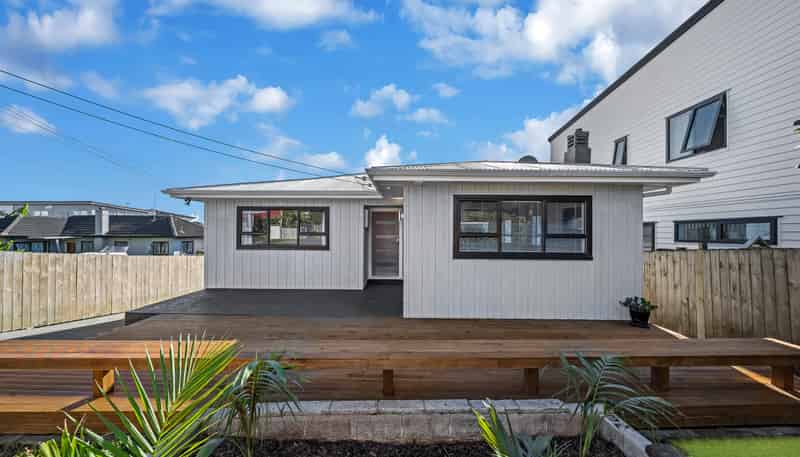 8 View Road, Mangere