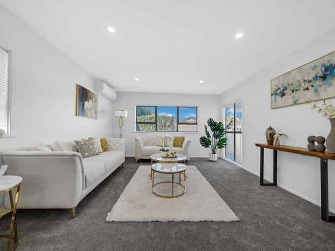 8 View Road, Mangere