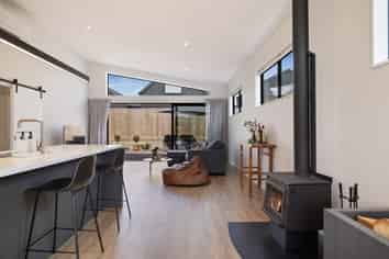 4 Shallow Close, Jacks Point