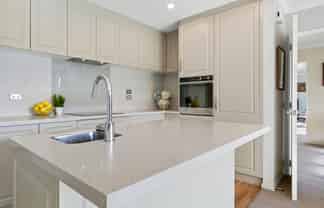 18 St Andrews Hill Road, Mount Pleasant