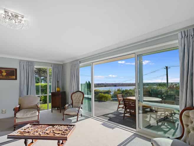 18 St Andrews Hill Road, Mount Pleasant