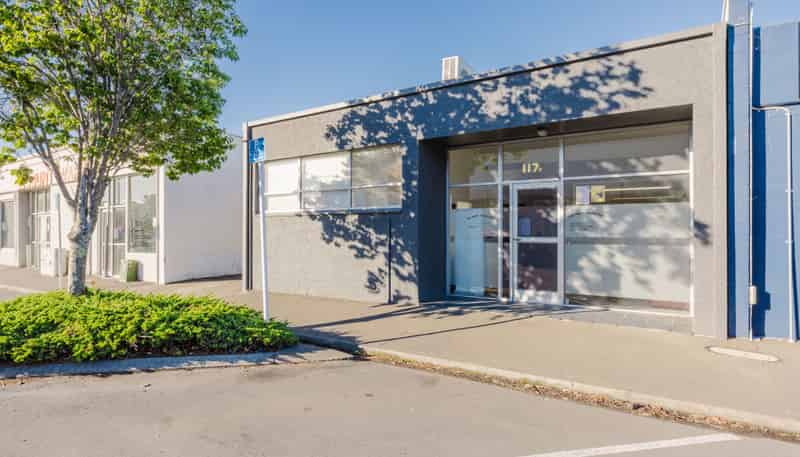 117E Avenue Road East, Hastings