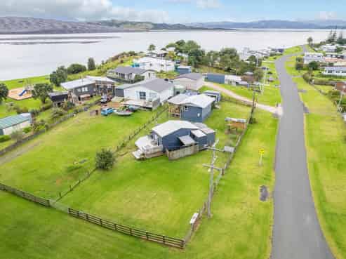 27 Lawton Drive, Kawhia