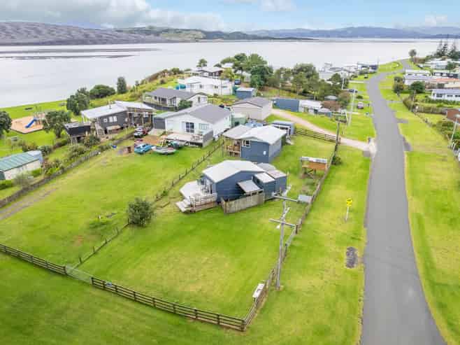 27 Lawton Drive, Kawhia