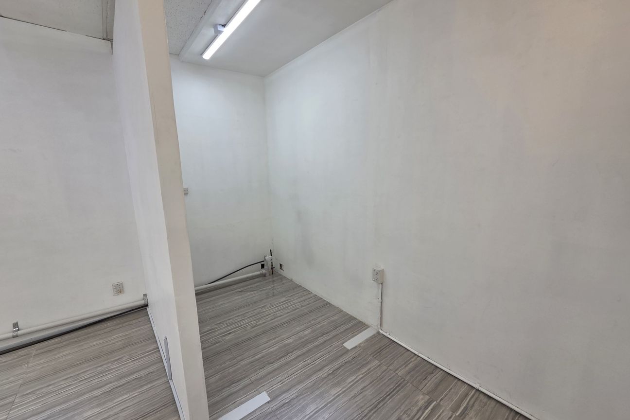 Affordable Mid City Retail - Available Now! - Ansicht 5
